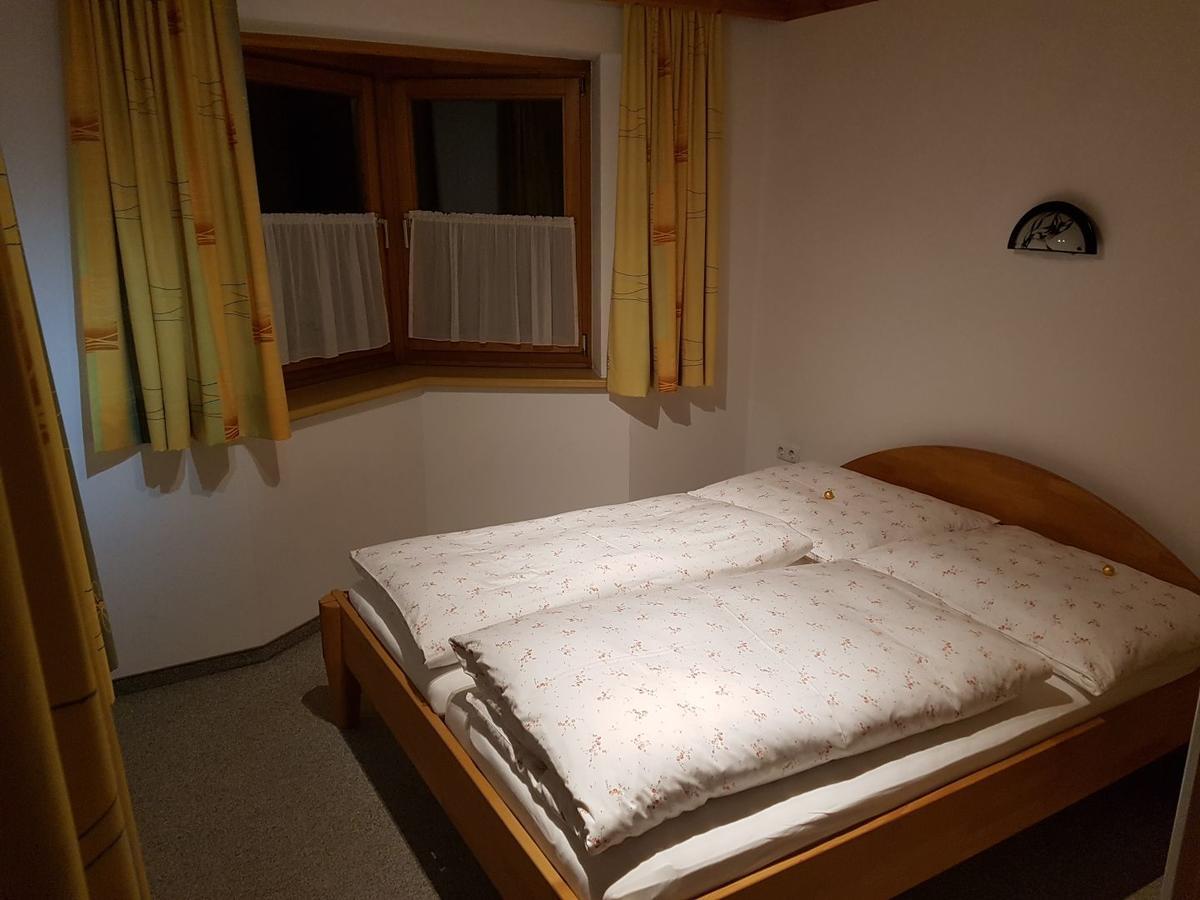 Haus Kathrin Apartment Kaprun Exterior photo